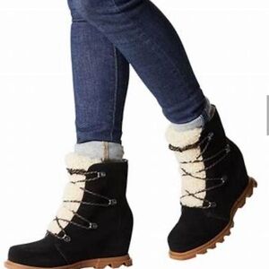 Sorel Joan of Arc Sherpa Black and Cream Winter Boots